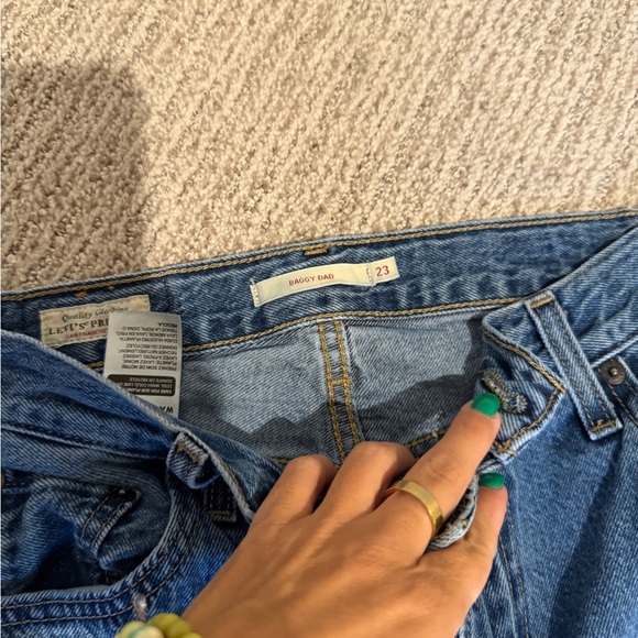 Levi's Women Baggy Dad Denim Jeans - Picture 3 of 3